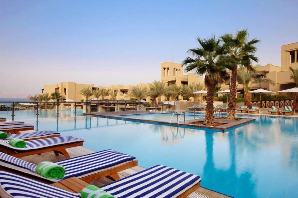Holiday lnn Resort
